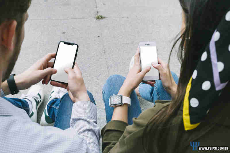 A presença do celular altera sua percepção no relacionamento